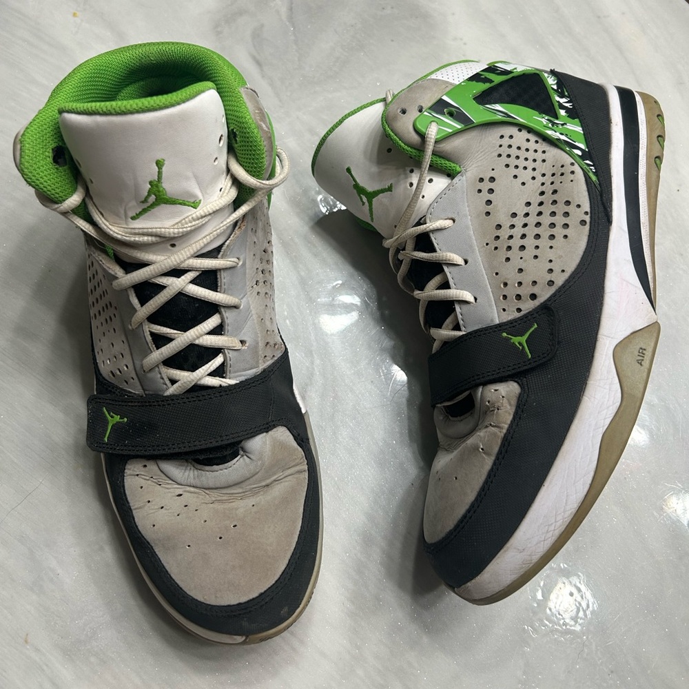 Retro Air Jordan phase 23. Size 13
